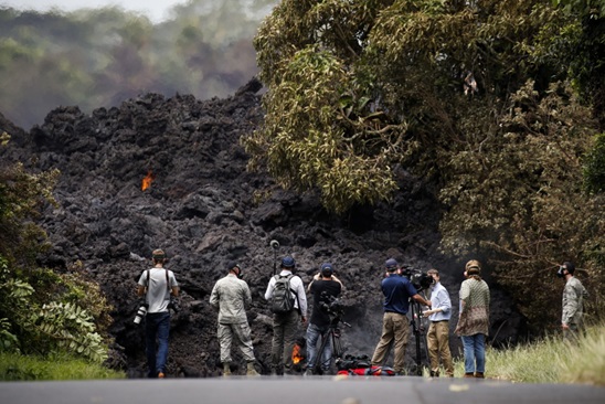 Hawaii Volcano`s Eruption Led to Formation of Toxic Cloud