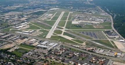 Lawmaker of State opposes longer runway at Chicago Executive Airport