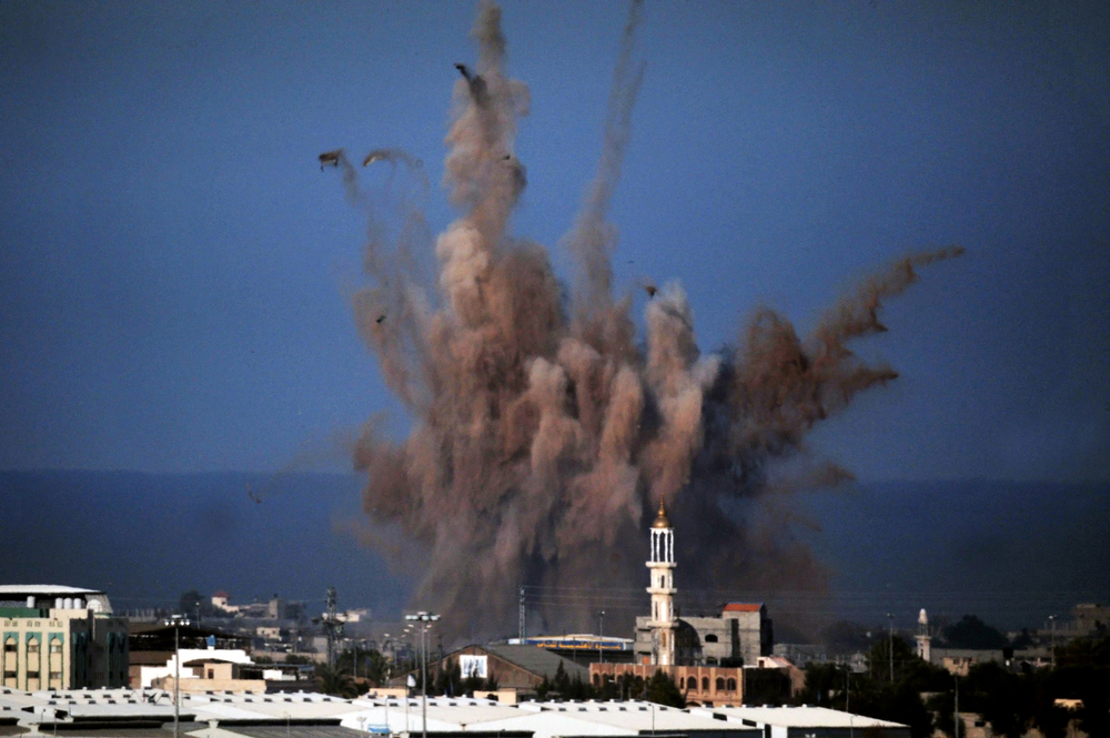 Gaza Rocket at home injured seven people in Central Israel