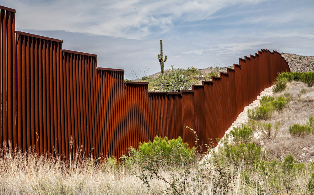Donald Trump urges Homeland Security to close Border