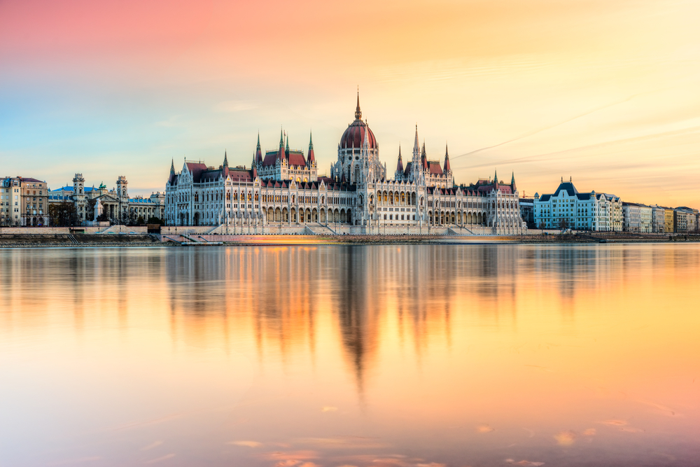 Donald Trump praises nationalist Hungary PM