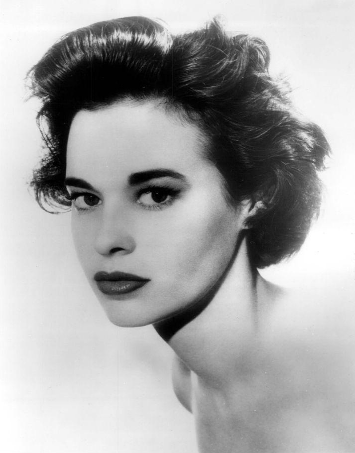 Gloria Vanderbilt, US fashion icon, died of cancer at the age of 95