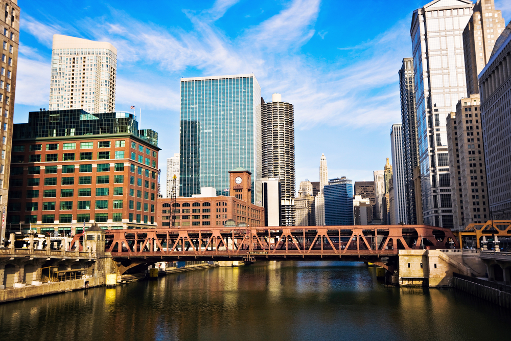 Raising and lowering of Lake Shore Drive Bridge will cause extended delays this month