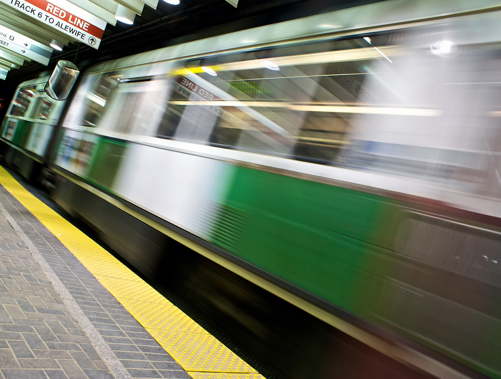 Green Line Train Disrupts at ‘L’ Station of 47th Street