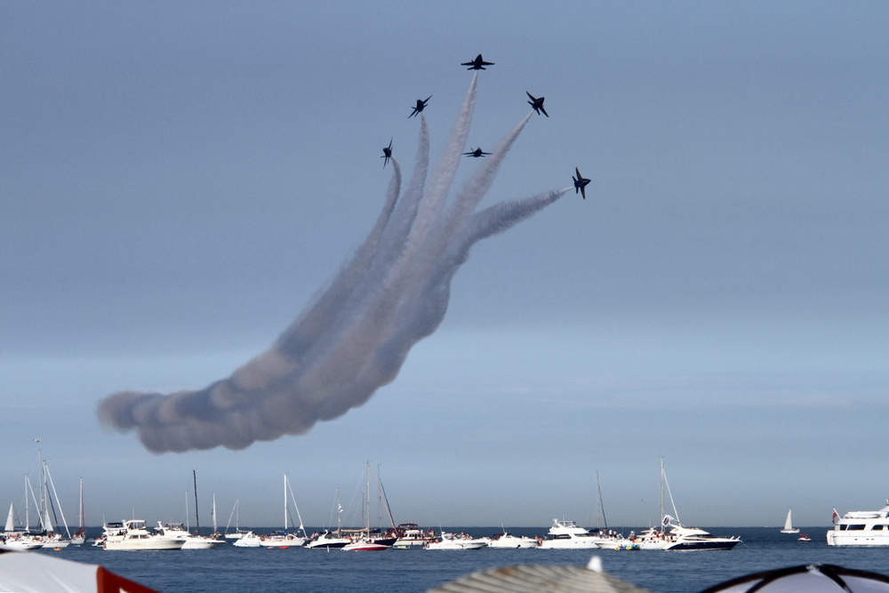 Rain causes delays at 61st Air and Water Show in Chicago