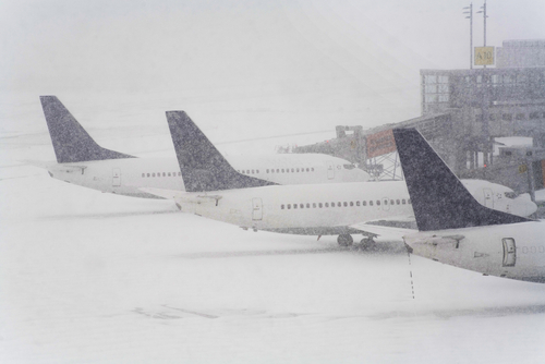 Snowstorm hits Denver International Airport, hundreds of flights canceled