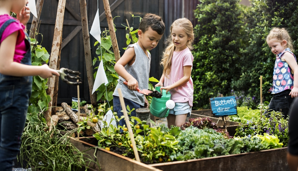  5 activities to keep small kids busy while staying at home