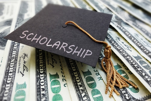 Naperville offers IMUA Scholarship competition to high school seniors