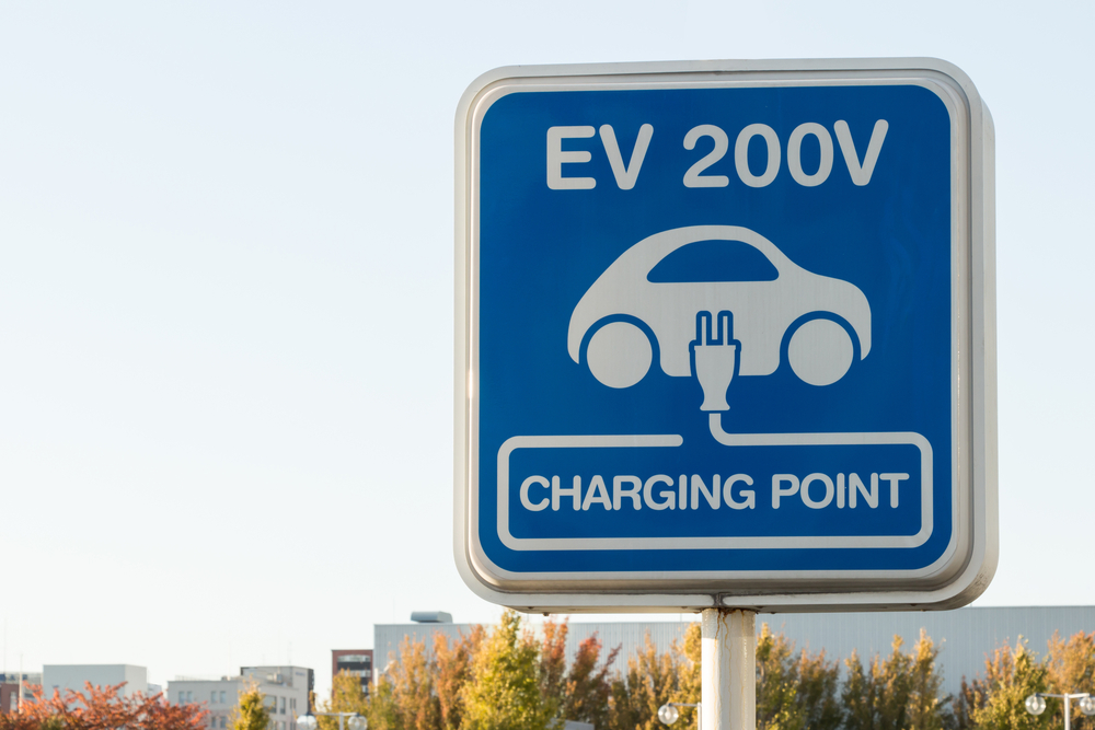 Seeing blue: New EV charging station signs to appear soon along Illinois interstates