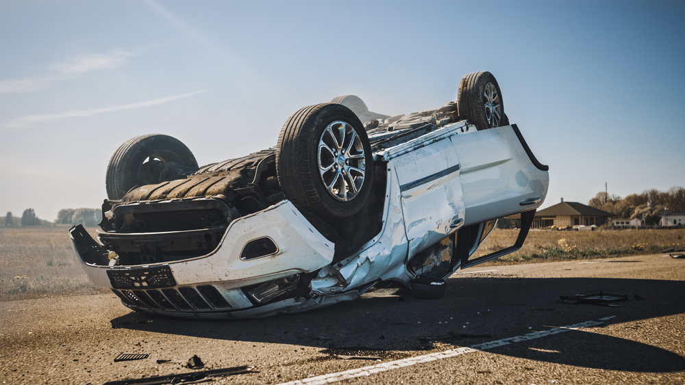  4 Hurt in Rollover Crash at Hawthorne Rd and Old Dundee Rd, Barrington Hills