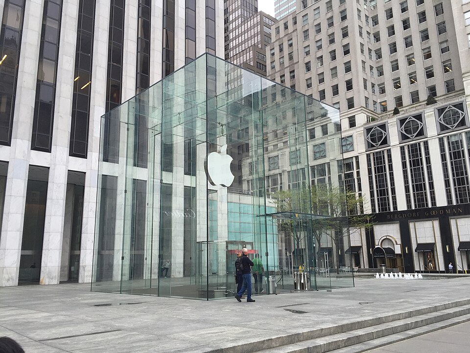 Apple Expands U.S. Chip Deal With Broadcom