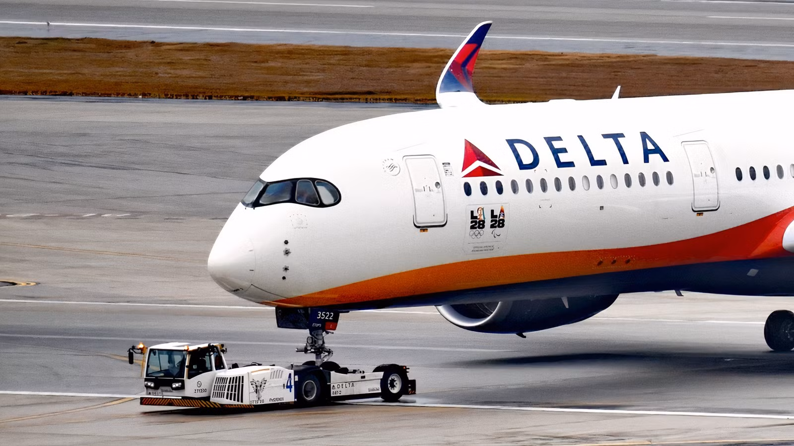 Delta Cuts 2026 Profit Forecast as Fuel Costs Surge